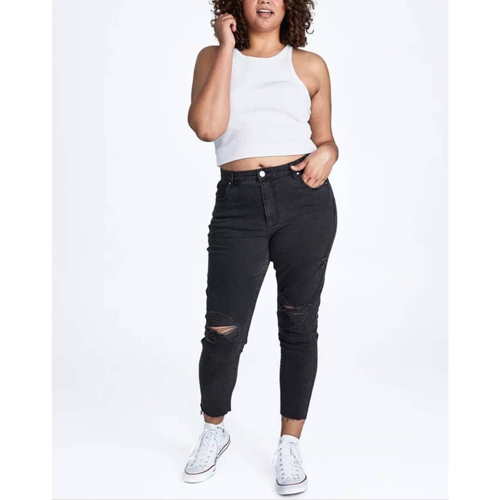 New Cotton On Womans Sz 18 Jeans Curve Taylor Mom Jean Black Distressed NWT
